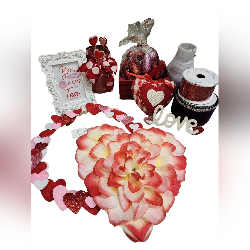 Valentine's Day Heart Decor Set Bundle